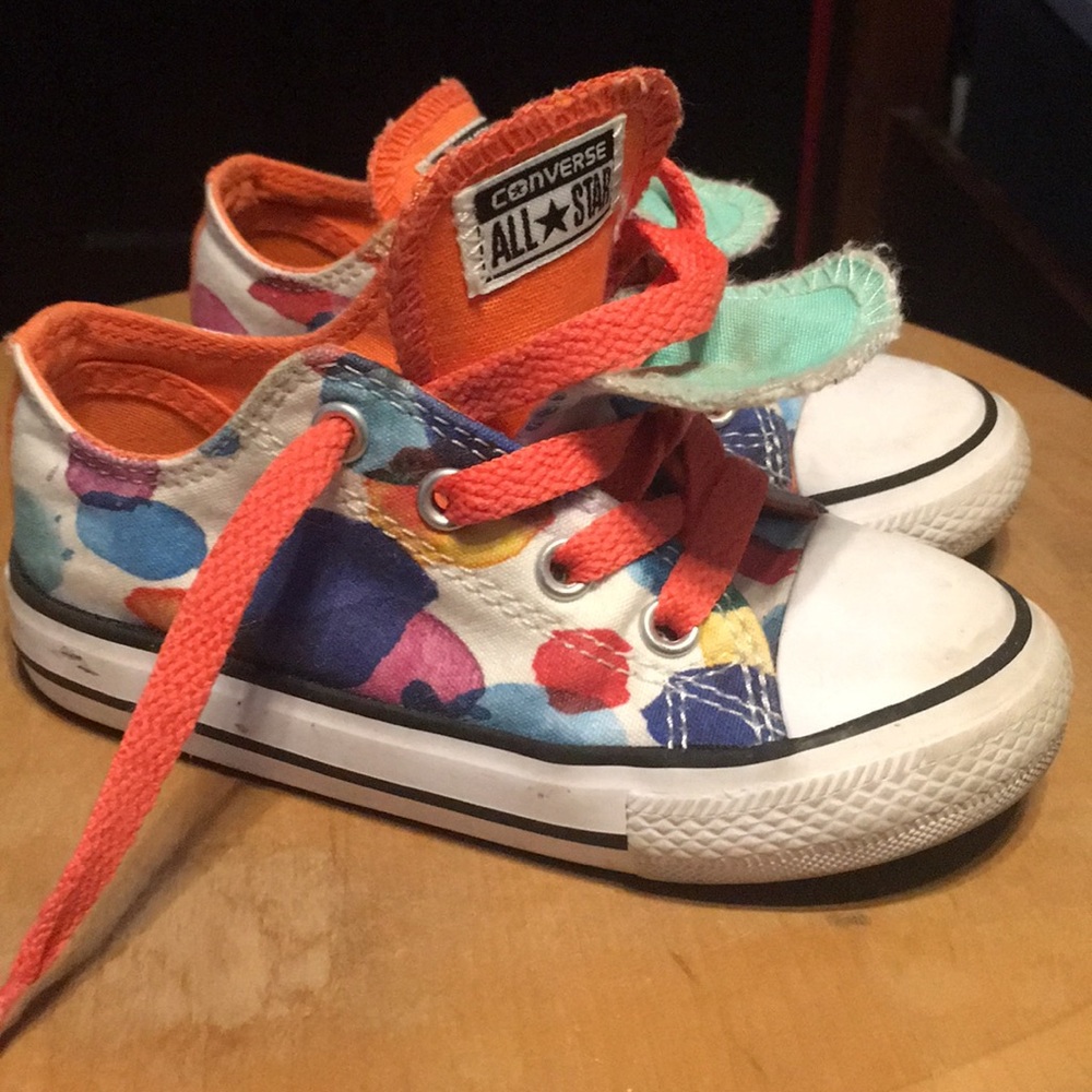 Little girls size 8 converse